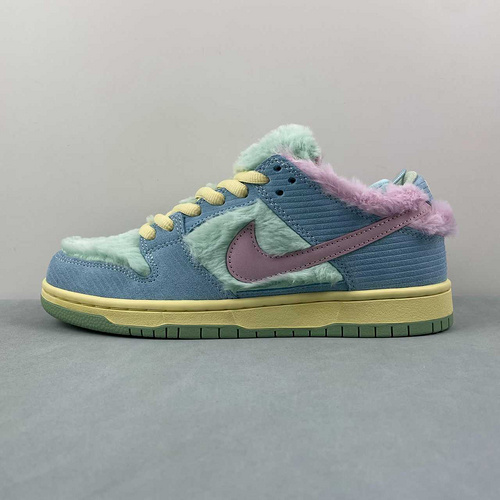 Q  Nike Dunk Low  FN6040-400  36 -47 5